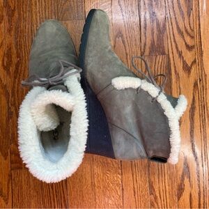 UGG Jeovana Waterproof Wedge Boot Grey Size 11